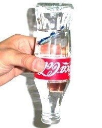 Anti-gravity trio bottle cap