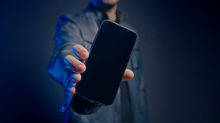 Leviosa Phone by Jo&atilde;o Miranda and Julio Montoro