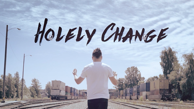 Holely Change Red (DVD and Gimmicks) by SansMinds Creative Lab 